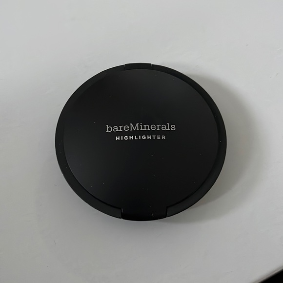 Bareminerals highlight in free 💫💖 - Picture 2 of 3